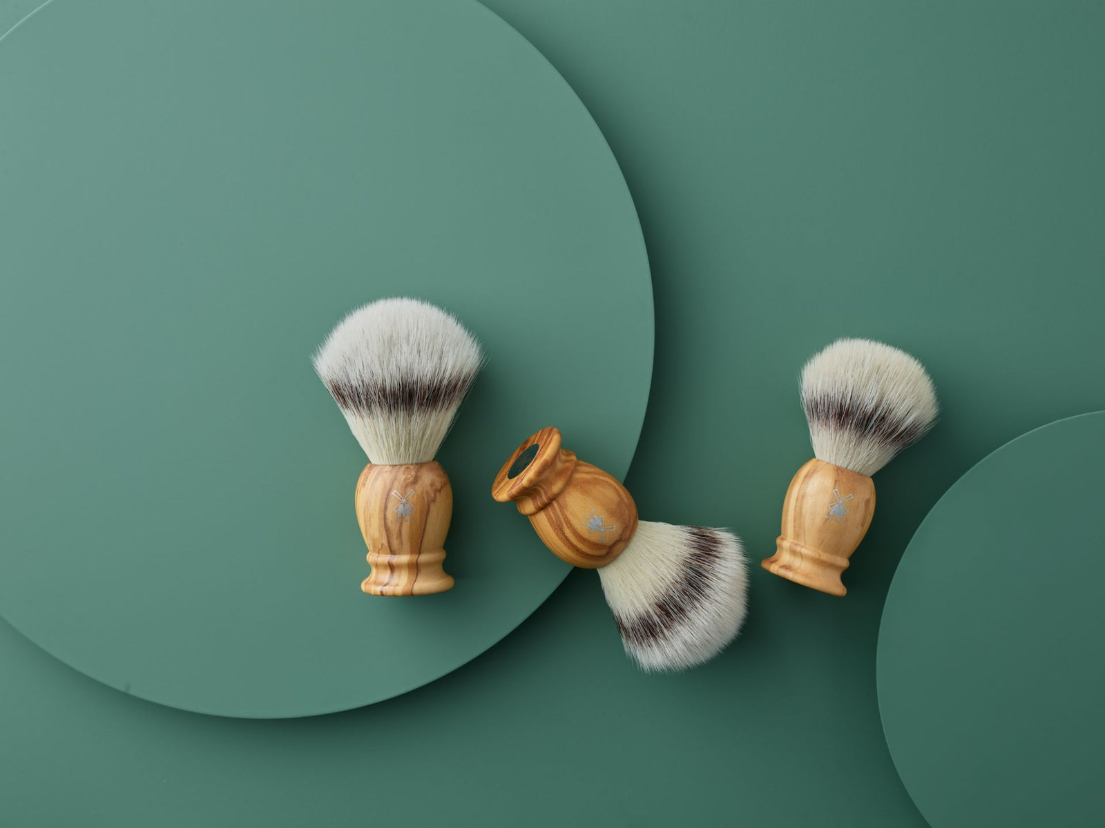 SHAVING BRUSHES